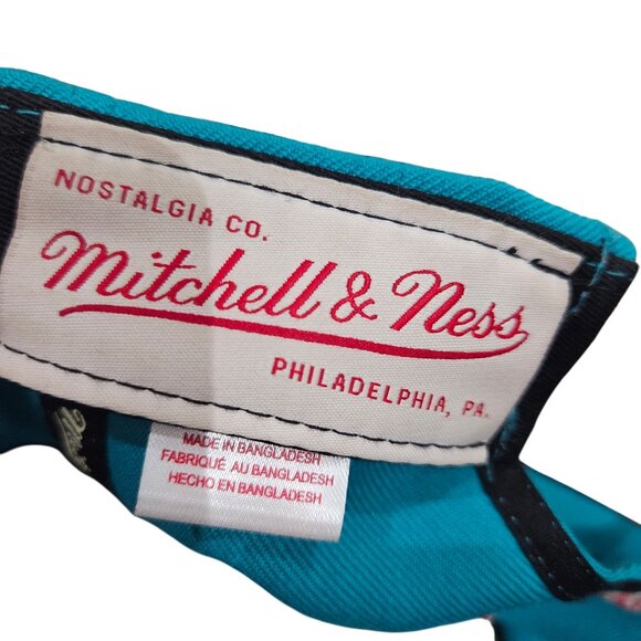 Mitchell & Ness Vancouver Grizzlies NBA HWC Snapback Cap - Picture 5 of 6